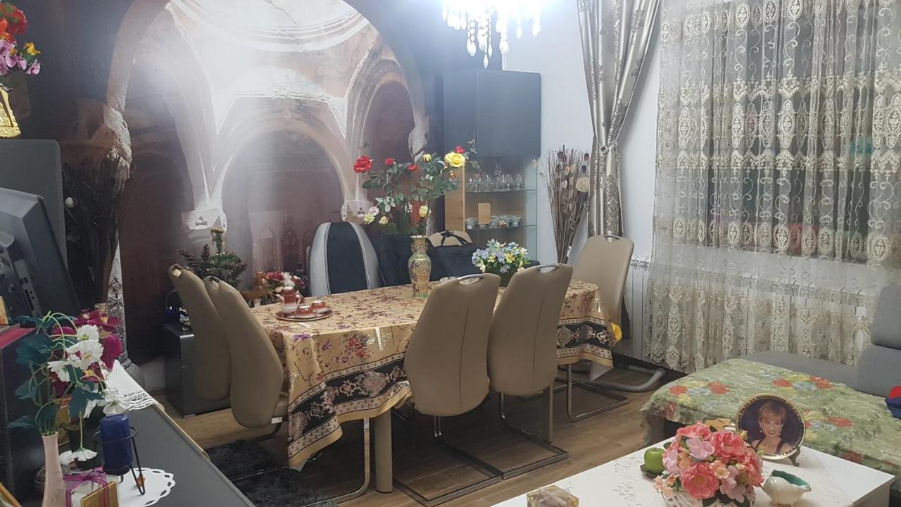 Casa Cojanu Hotel Petroşani Buitenkant foto