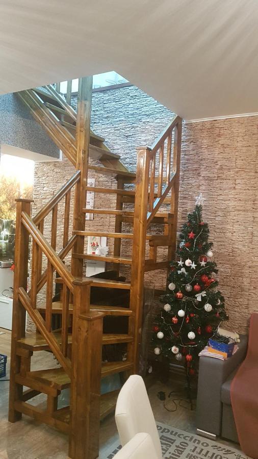 Casa Cojanu Hotel Petroşani Buitenkant foto
